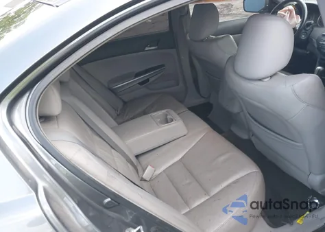 2009 Honda Accord 2.4 Ex-L from USA, damaged, VIN 1HGCP26849A171117